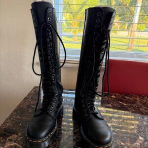 DOC MARTEN BLACK LEATHER 20 EYE TALL BOOTS SIZE 7 WOMEN'S US PERFECT!